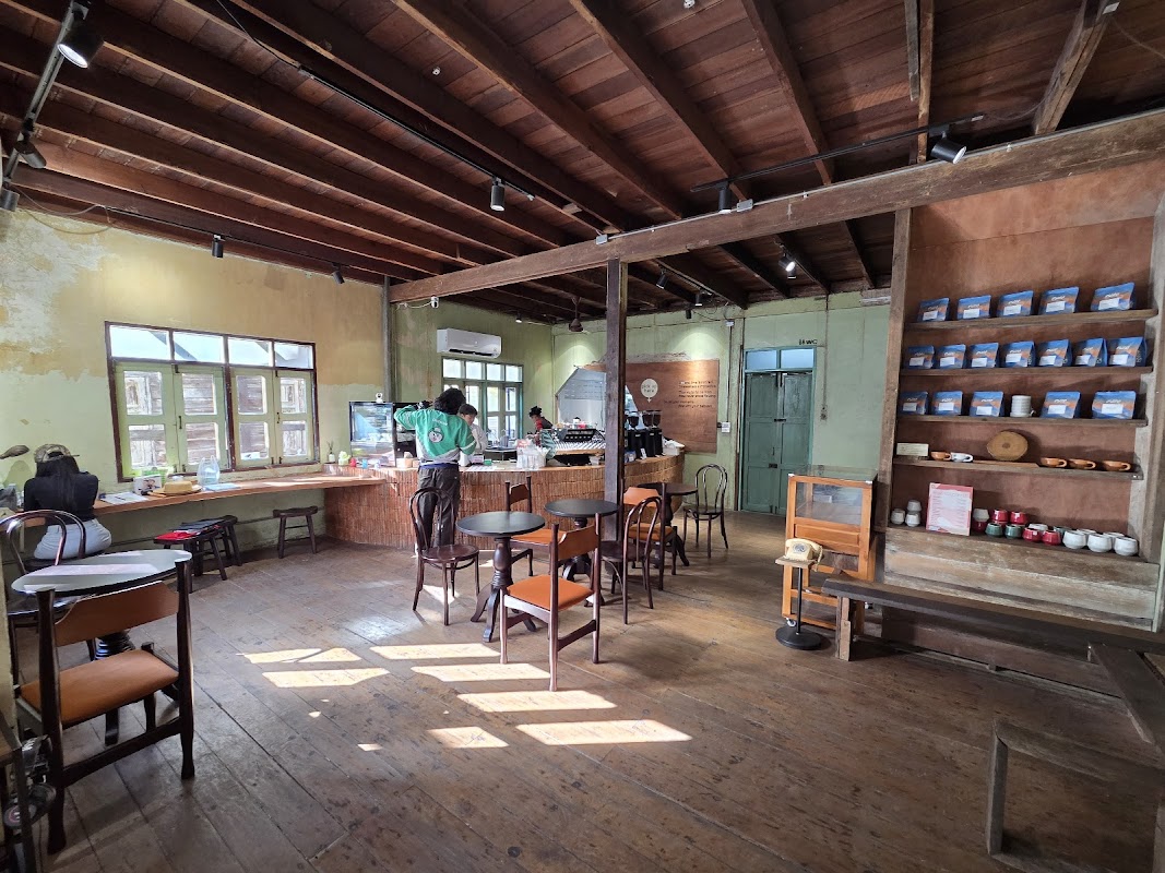 Flow Coffee Surawong